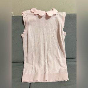 Banana Republic sleeveless sweater with scallop collar and key hole detail